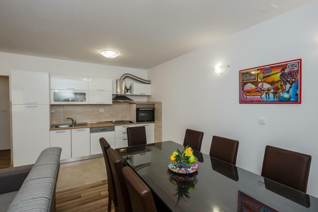 Apartments Selak Split Extérieur photo